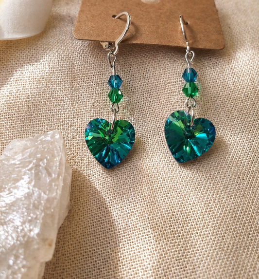 Amoria - Romantic heart earrings inspired by light