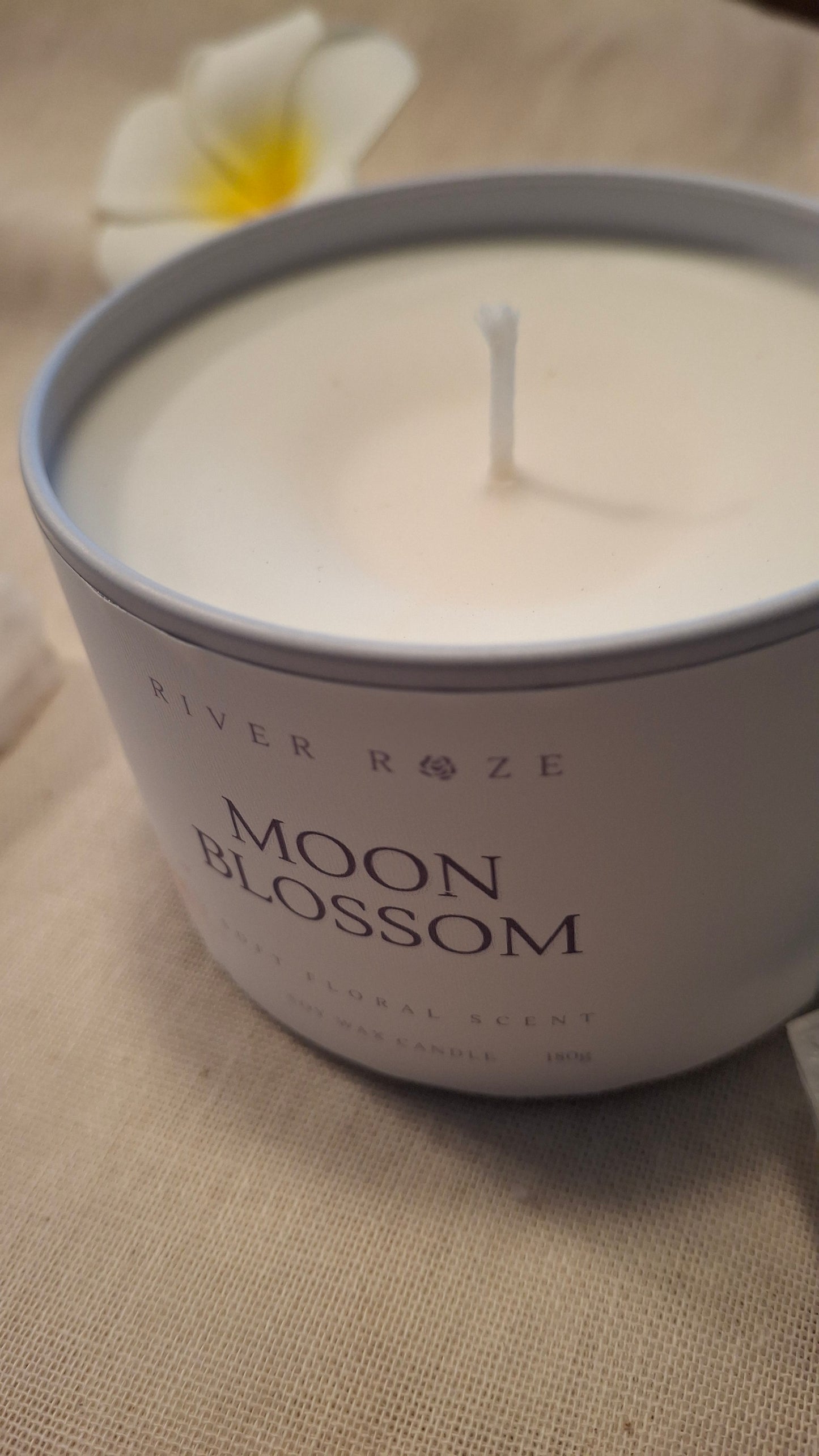 Moon Blossom Candle, Soft Sakura Scent, Soy Wax, 180g